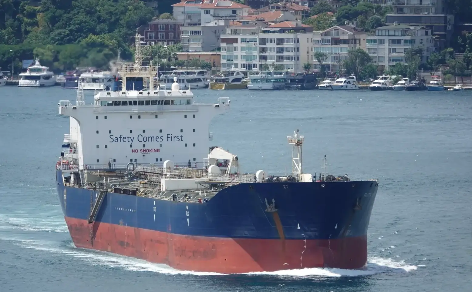 TANKER - AKAR WEST