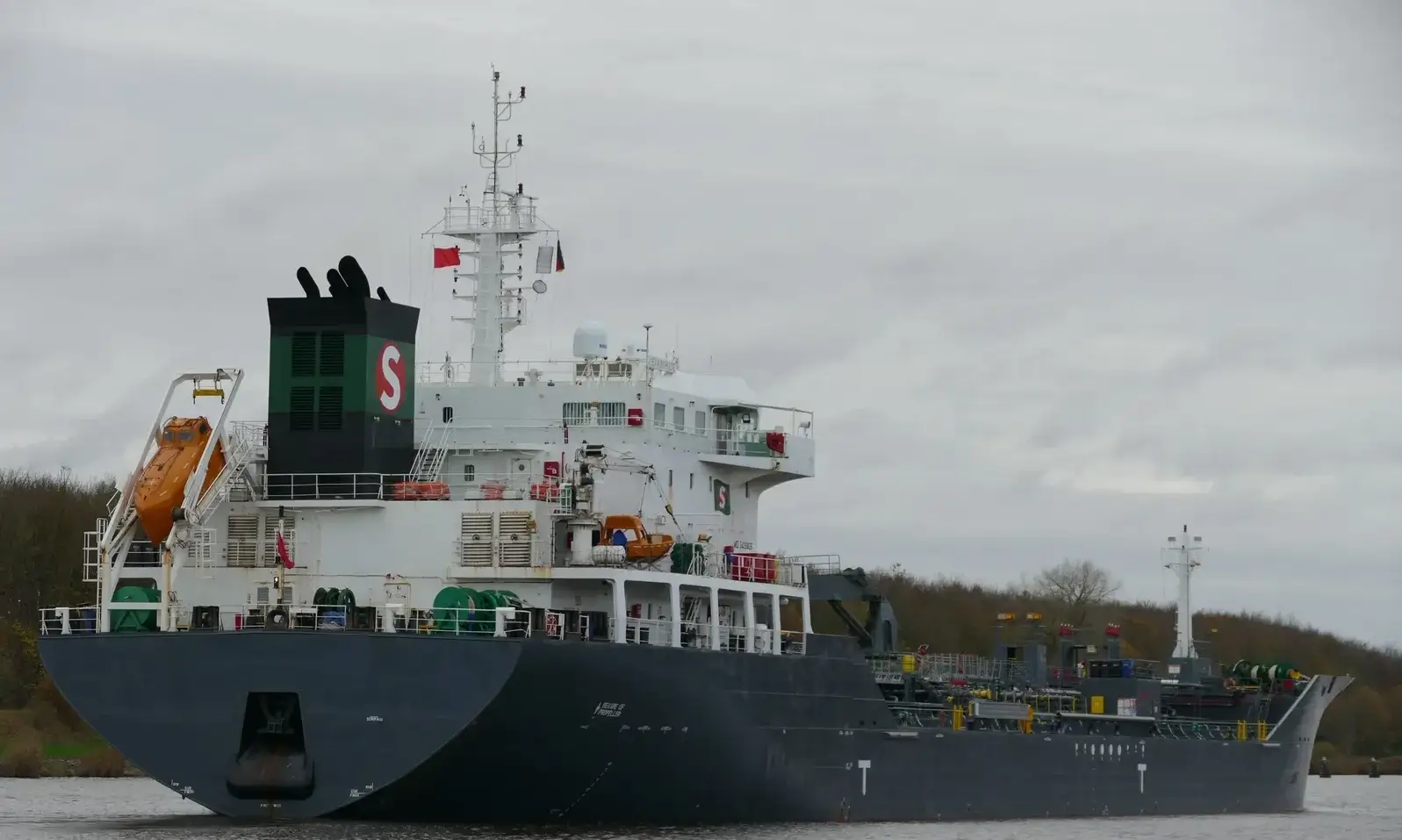 TANKER - EVA SCHULTE