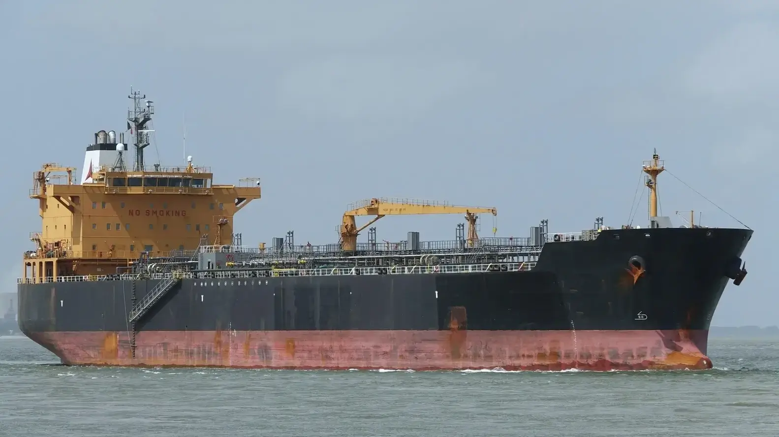 TANKER - FALCON ROYAL