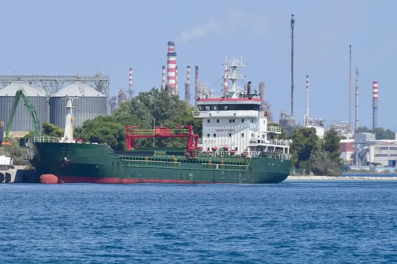 M/V CIVARINA