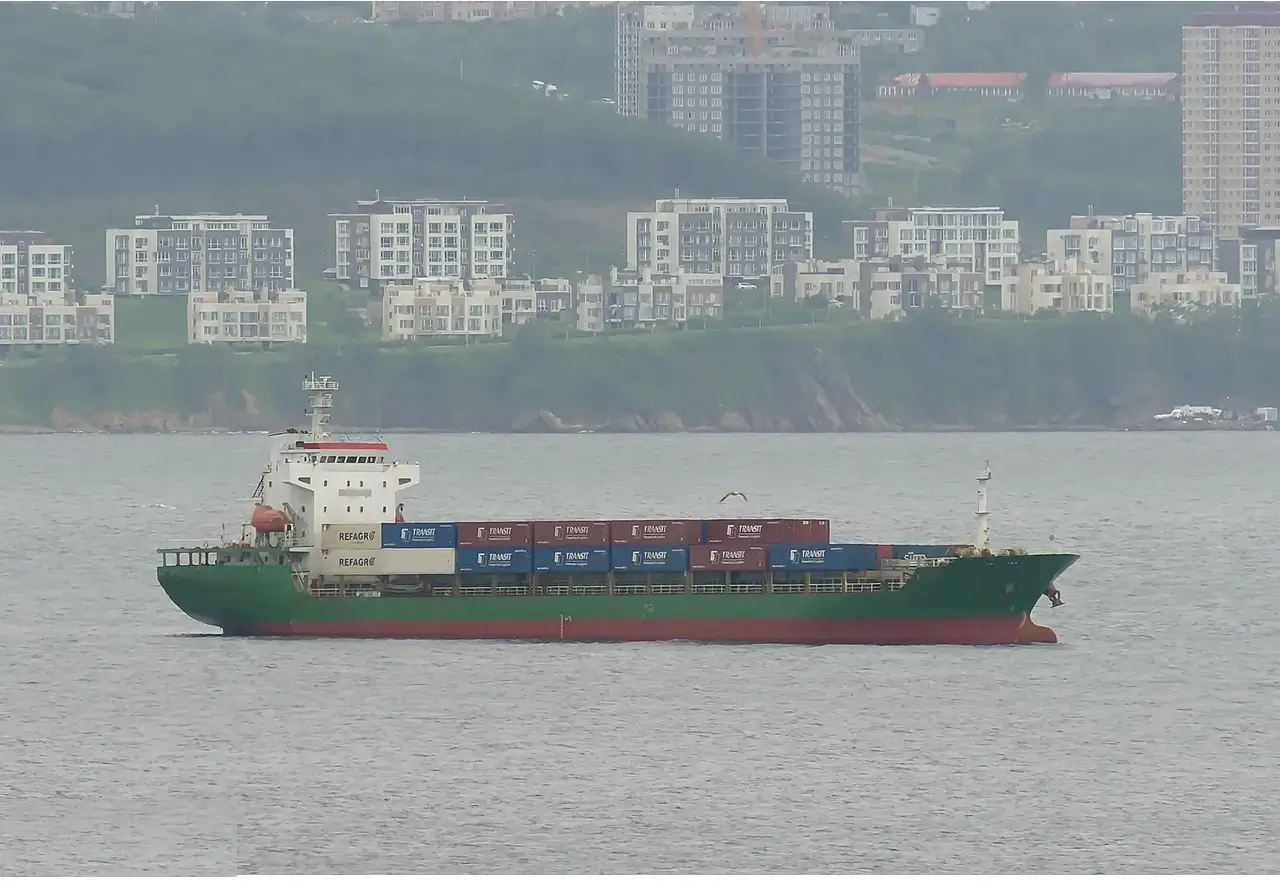 CONTAINER - DATU HONOR