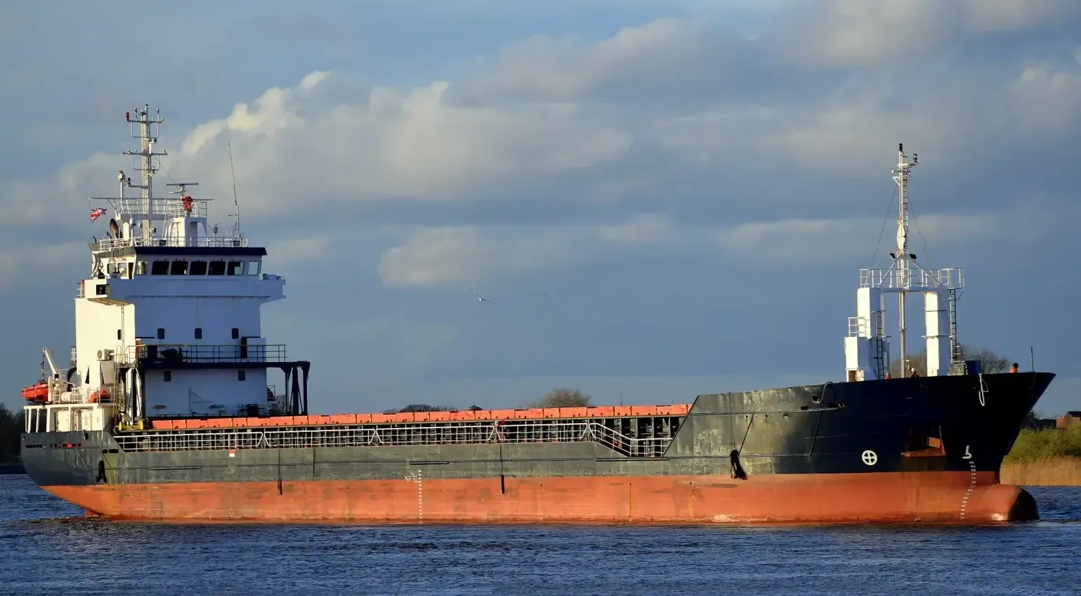 M/V DAY BLUE