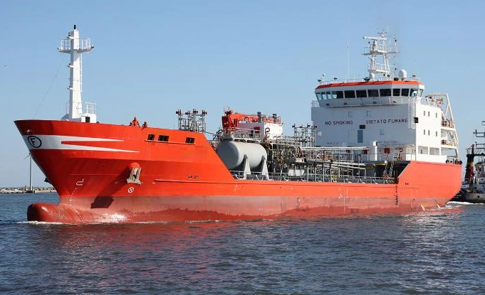 TANKER - ALESSANDRO F - ITALY FLAG