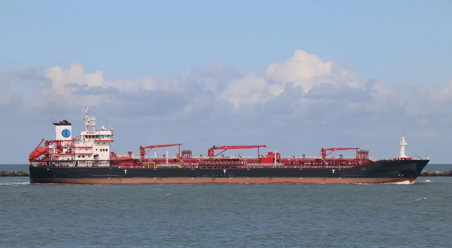 TANKER - ANGELINA AMORETTI - ITALY FLAG